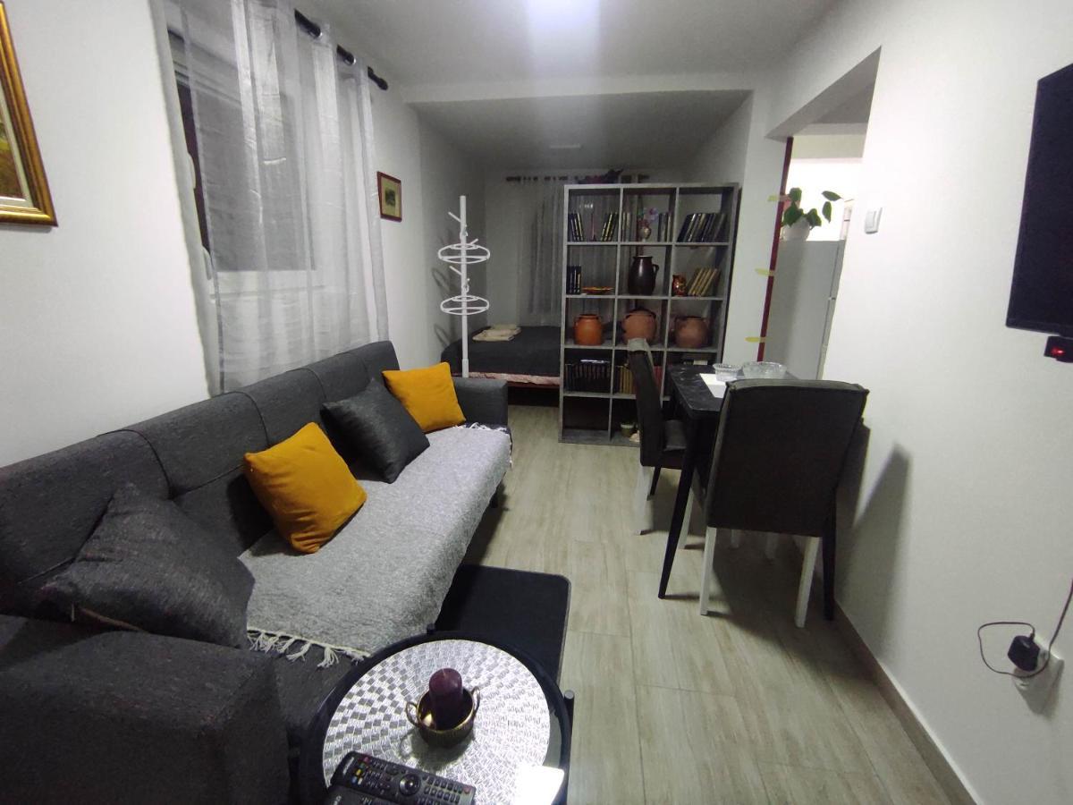 Andrea Airport Apartments Belgrade Extérieur photo